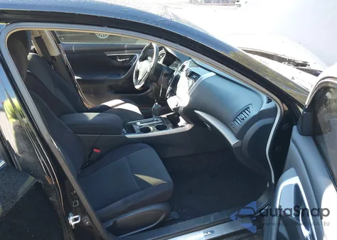 2013 Nissan Altima 2.5 Sv z USA, uszkodzony, nr VIN 1N4AL3AP3DN462575